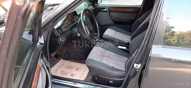 Mercedes E 200 1994, 450,000 km - 2.0 l - Bakı