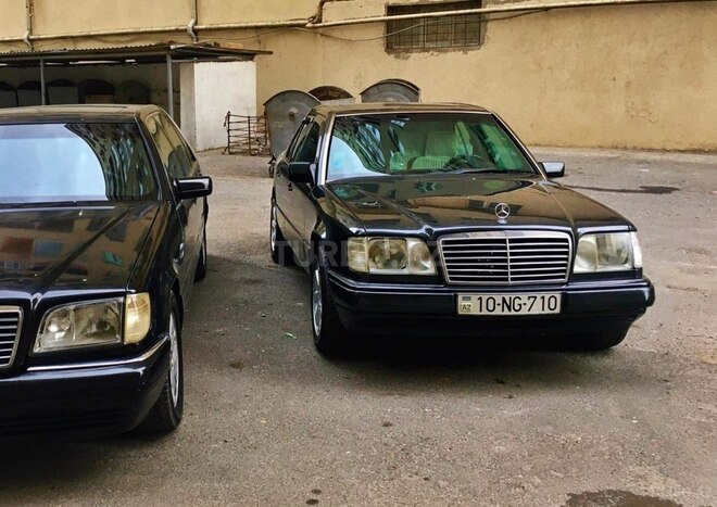 Mercedes E 200 1994, 450,000 km - 2.0 l - Bakı