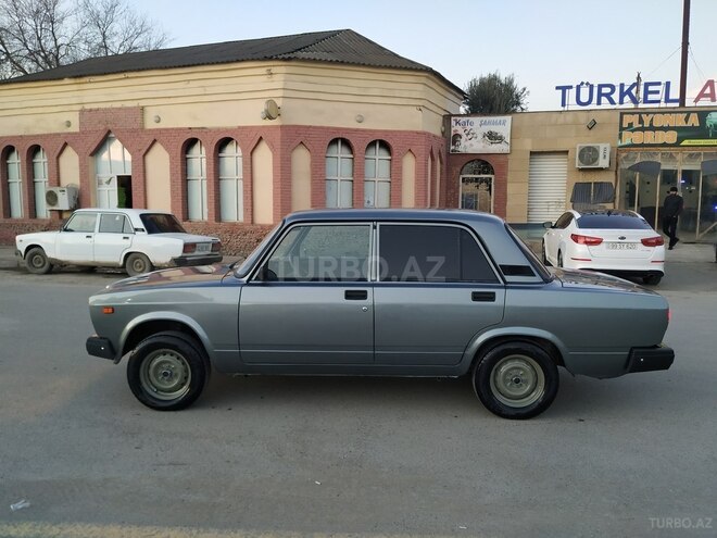 LADA (VAZ) 2107 2011, 78,900 km - 1.6 l - Salyan
