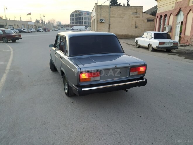 LADA (VAZ) 2107 2011, 78,900 km - 1.6 l - Salyan
