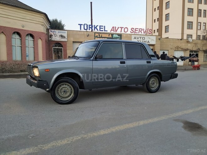 LADA (VAZ) 2107 2011, 78,900 km - 1.6 l - Salyan