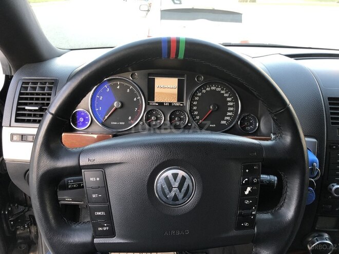 Volkswagen Touareg 2006, 176,000 km - 4.2 л - Bakı