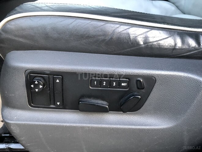 Volkswagen Touareg 2006, 176,000 km - 4.2 л - Bakı