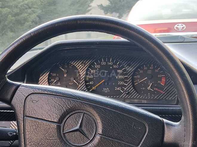 Mercedes E 260 1990, 476,000 km - 2.6 l - Bakı