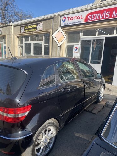 Mercedes B 180 2010, 47,700 km - 1.7 л - Bakı