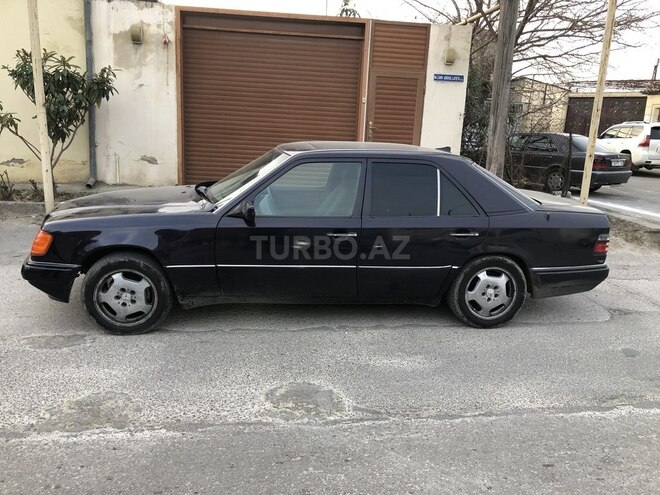 Mercedes E 220 1995, 430,000 km - 2.2 l - Bakı