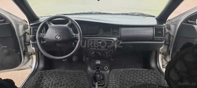 Opel Vectra 1997, 156,000 km - 1.6 l - Sumqayıt