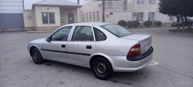 Opel Vectra 1997, 156,000 km - 1.6 l - Sumqayıt
