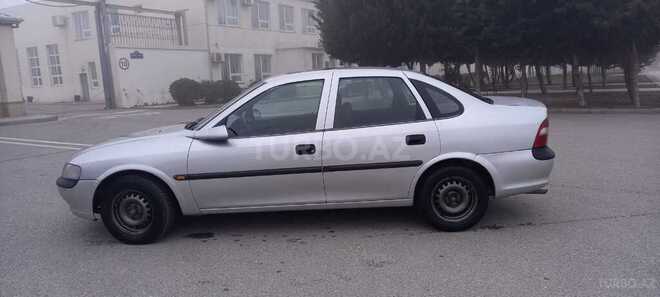 Opel Vectra 1997, 156,000 km - 1.6 l - Sumqayıt
