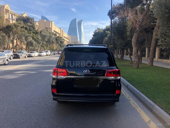 Toyota Land Cruiser 2018, 66,000 km - 4.6 l - Bakı