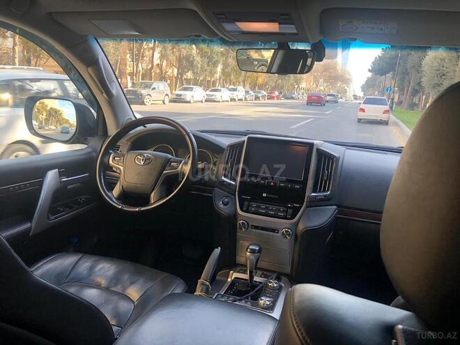 Toyota Land Cruiser 2018, 66,000 km - 4.6 l - Bakı