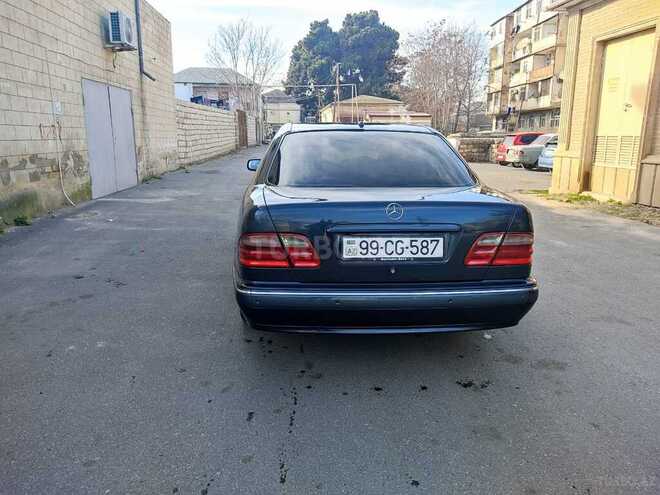 Mercedes E 240 1999, 228,000 km - 2.4 l - Bakı