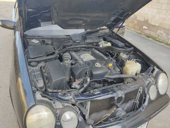 Mercedes E 240 1999, 228,000 km - 2.4 l - Bakı