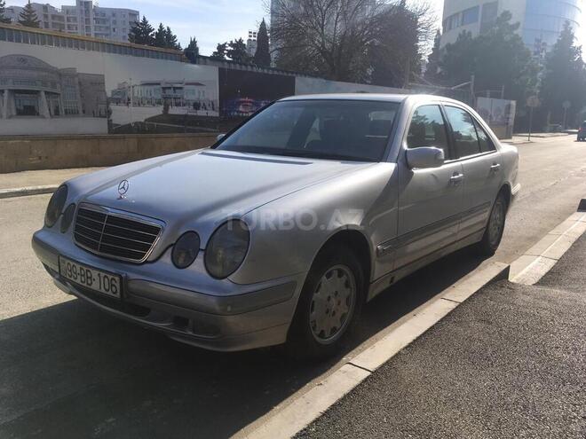 Mercedes E 220 2000, 345,269 km - 2.2 l - Bakı