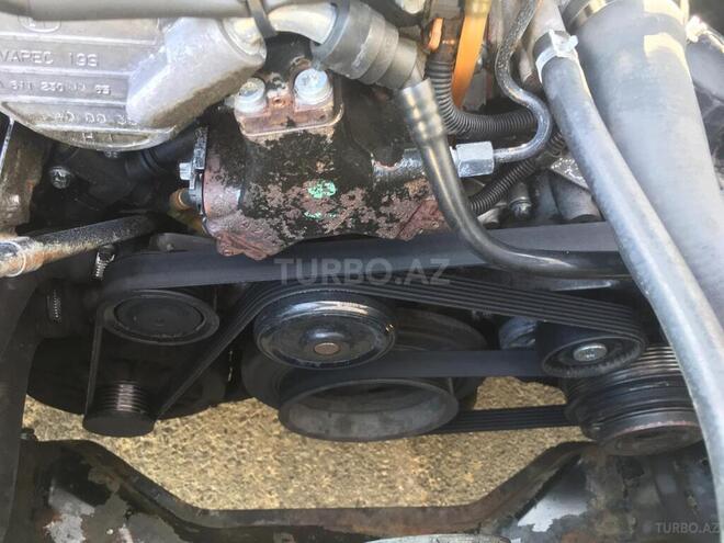 Mercedes E 220 2000, 345,269 km - 2.2 l - Bakı