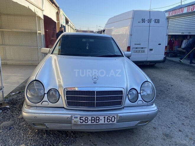 Mercedes E 240 1997, 258,521 km - 2.4 l - Bərdə