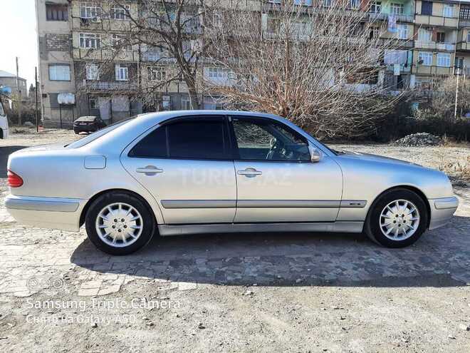 Mercedes E 200 1999, 402,175 km - 2.0 l - Gəncə