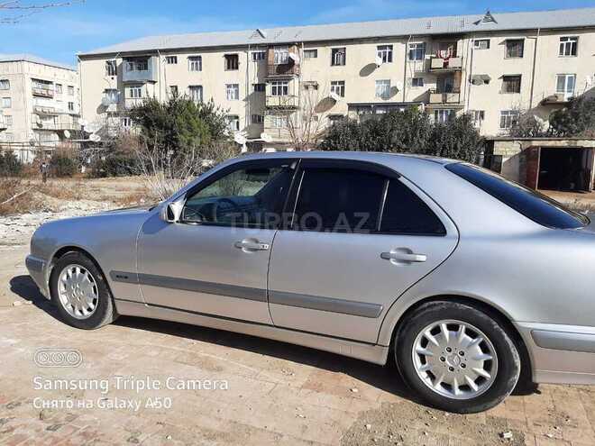 Mercedes E 200 1999, 402,175 km - 2.0 l - Gəncə