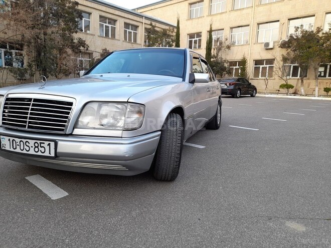 Mercedes E 280 1995, 365,511 km - 2.8 l - Bakı