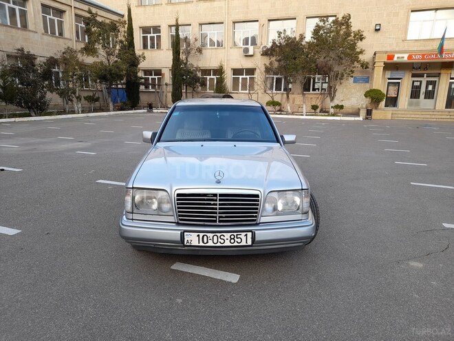 Mercedes E 280 1995, 365,511 km - 2.8 l - Bakı