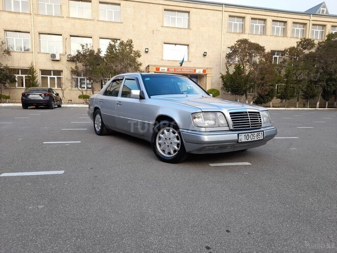 Mercedes E 280 1995, 365,511 km - 2.8 l - Bakı