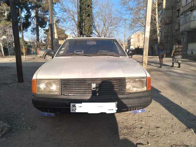 Moskvich 2141 1989, 300,000 km - 1.6 l - Gəncə