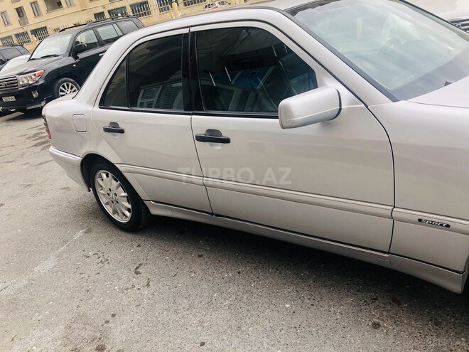 Mercedes C 240 2000, 327,194 km - 2.6 l - Bakı