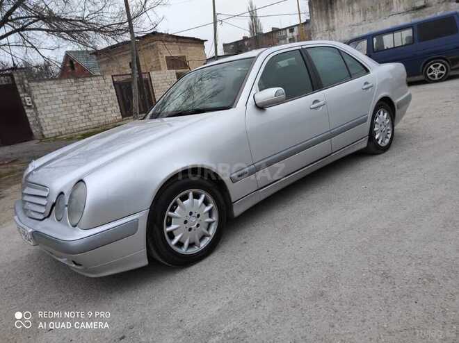 Mercedes E 220 2001, 22,900 km - 2.2 l - Sumqayıt