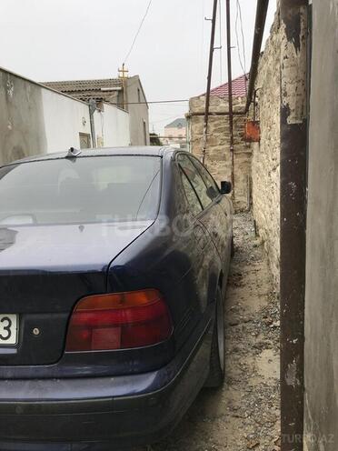 BMW 528 1998, 330,000 km - 2.8 l - Bakı