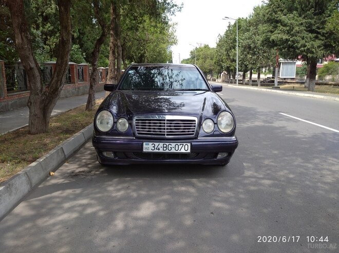 Mercedes E 230 1996, 335,600 km - 2.3 l - Zaqatala