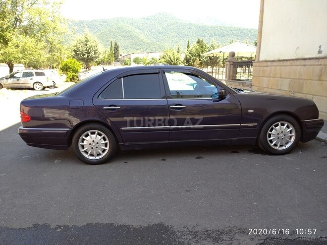 Mercedes E 230 1996, 335,600 km - 2.3 l - Zaqatala