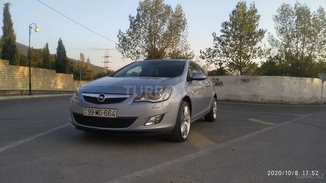 Opel Astra 2012, 122,000 km - 1.6 l - Şəki