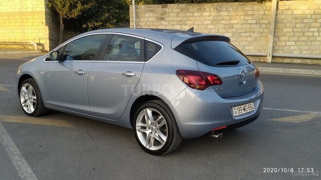 Opel Astra 2012, 122,000 km - 1.6 l - Şəki