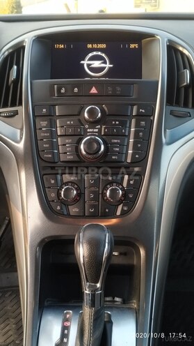 Opel Astra 2012, 122,000 km - 1.6 l - Şəki