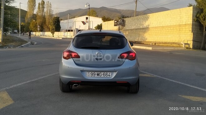 Opel Astra 2012, 122,000 km - 1.6 l - Şəki