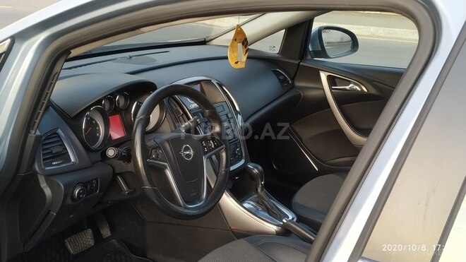 Opel Astra 2012, 122,000 km - 1.6 l - Şəki