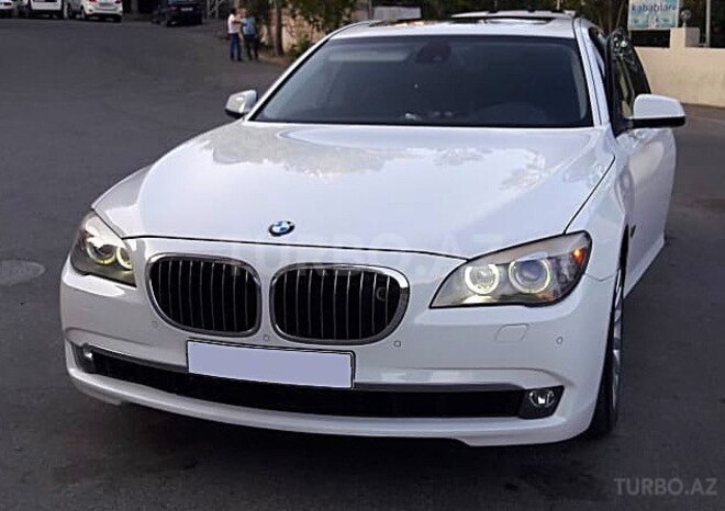 BMW 750 2010, 130,000 km - 4.4 л - Bakı