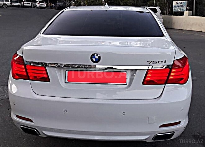 BMW 750 2010, 130,000 km - 4.4 л - Bakı