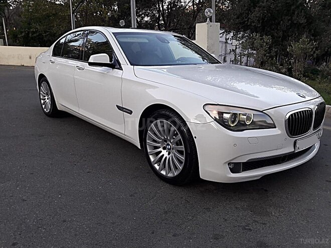 BMW 750 2010, 130,000 km - 4.4 л - Bakı