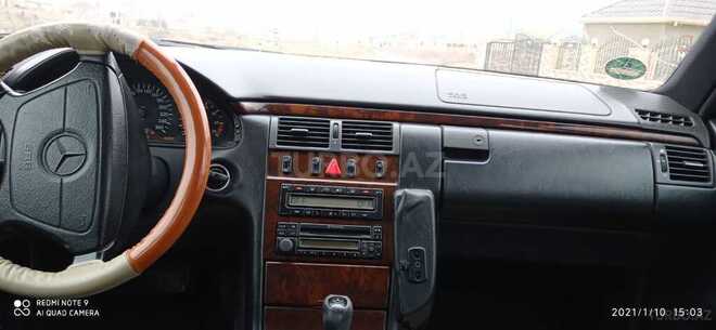 Mercedes E 280 1997, 351,000 km - 2.8 l - Bakı