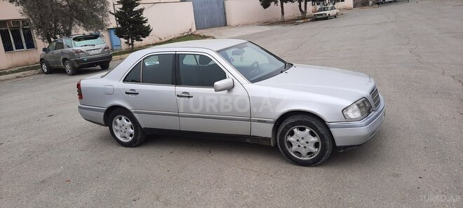 Mercedes C 220 1995, 360,000 km - 2.2 л - Bakı