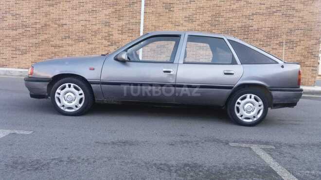 Opel Vectra 1989, 500,001 km - 1.8 l - Bakı