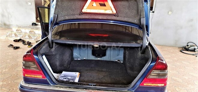 Mercedes C 200 1999, 250,000 km - 2.0 л - Goranboy
