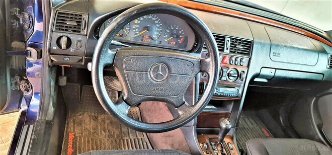 Mercedes C 200 1999, 250,000 km - 2.0 л - Goranboy