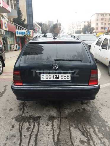 Mercedes C 220 1999, 298,000 km - 2.2 l - Bakı