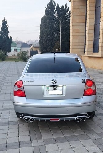 Volkswagen Passat 2004, 168,000 km - 1.8 l - Bakı