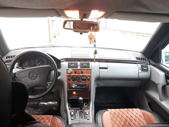 Mercedes E 230 1996, 405,000 km - 2.3 l - Bakı