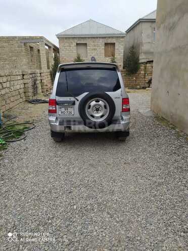Mitsubishi Pajero io 2001, 300,000 km - 2.0 l - Bakı