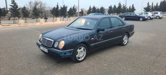 Mercedes E 230 1996, 156,000 km - 2.3 l - Sumqayıt