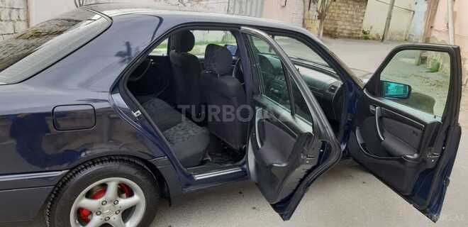 Mercedes C 220 1995, 247,000 km - 2.2 l - Bakı
